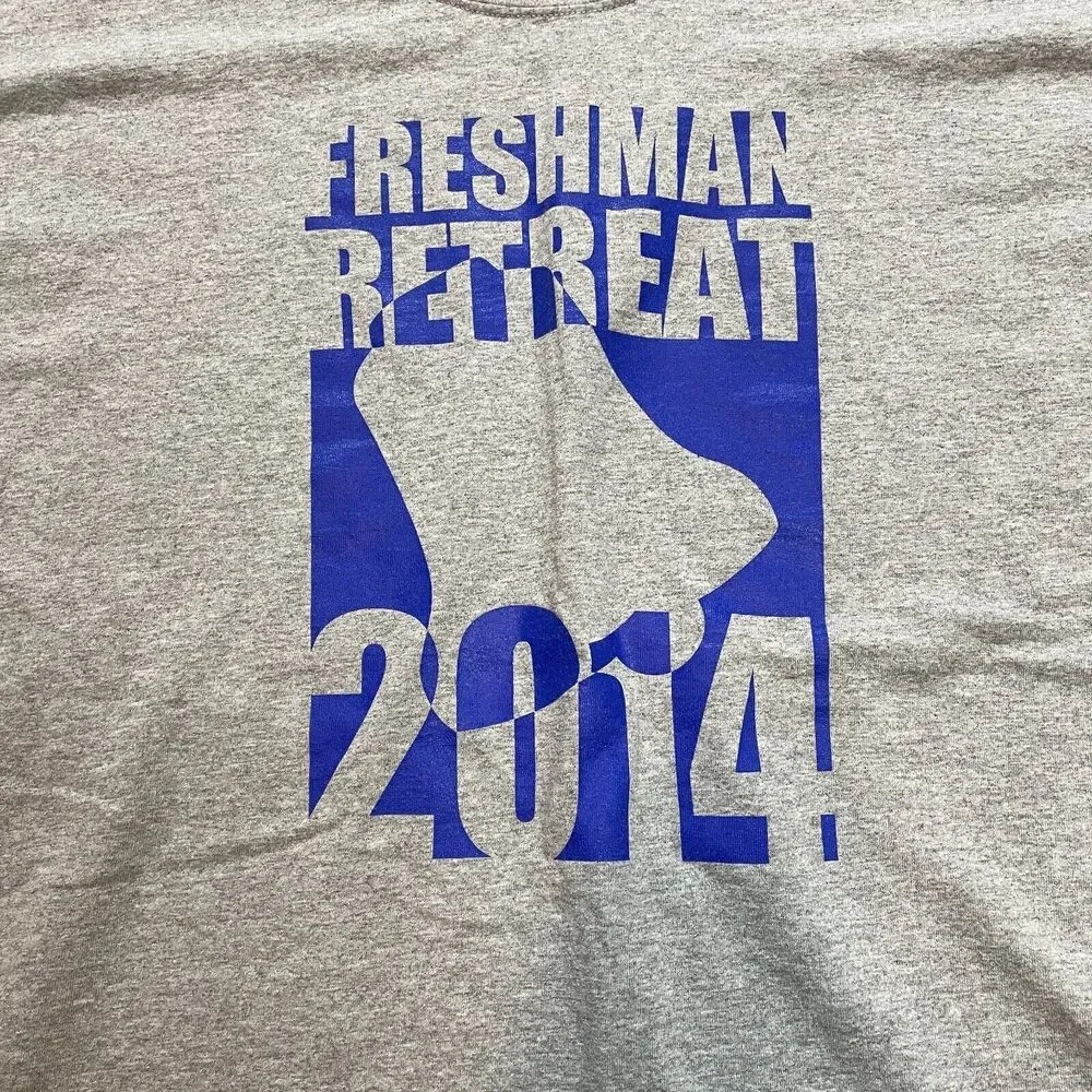Gildan Ultra Cotton Shirt Men XL Gray Freshman Retreat IHS 2014 Short Sleeve Tee - Picture 9 of 10